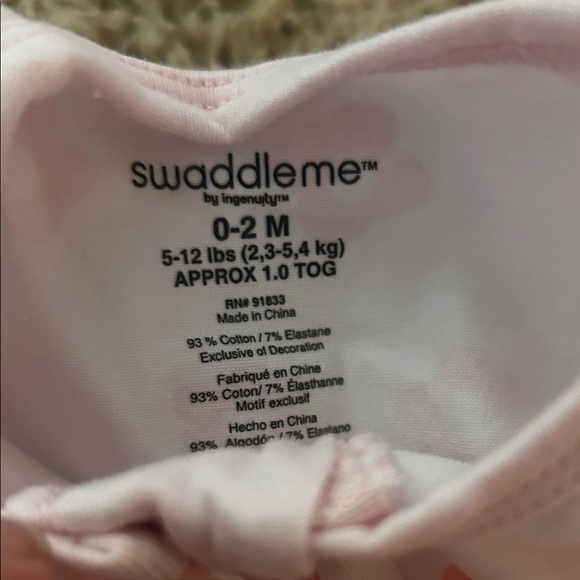Baby girl Swaddle me 2 pieces! Newborn/ 0-2months sleep sacks - Picture 3 of 4
